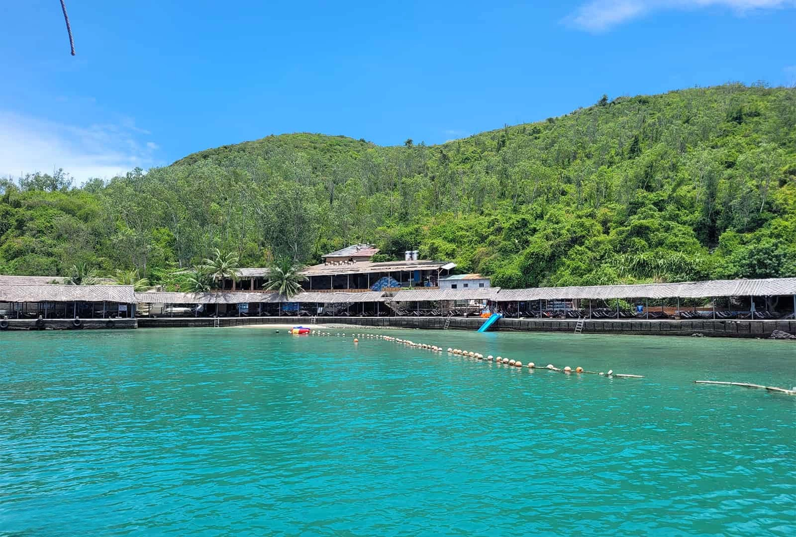 Tour Trong Ngày | Đi Bộ Dưới Đáy Biển Tại Vịnh Nha Trang